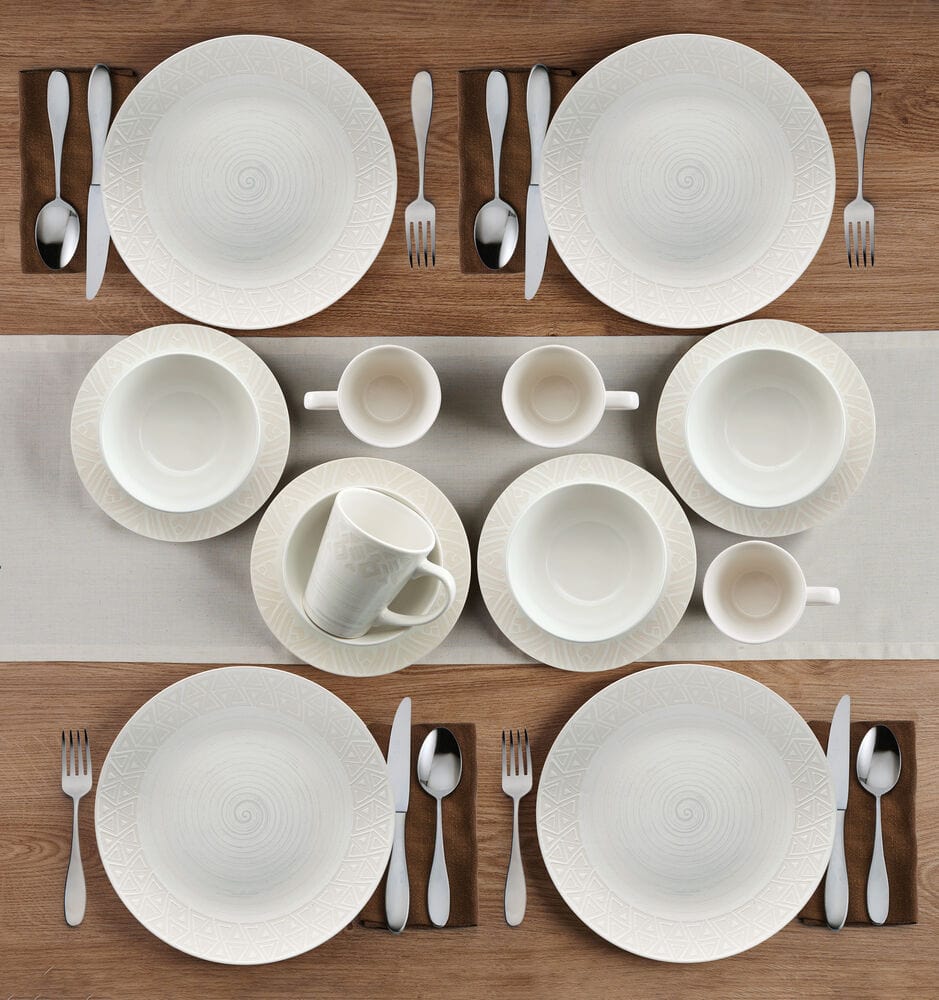 Family enjoying a meal with Vera dinnerware set, showcasing its durability
