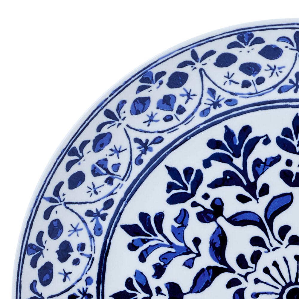 Durable porcelain dinnerware set for everyday use and light entertaining