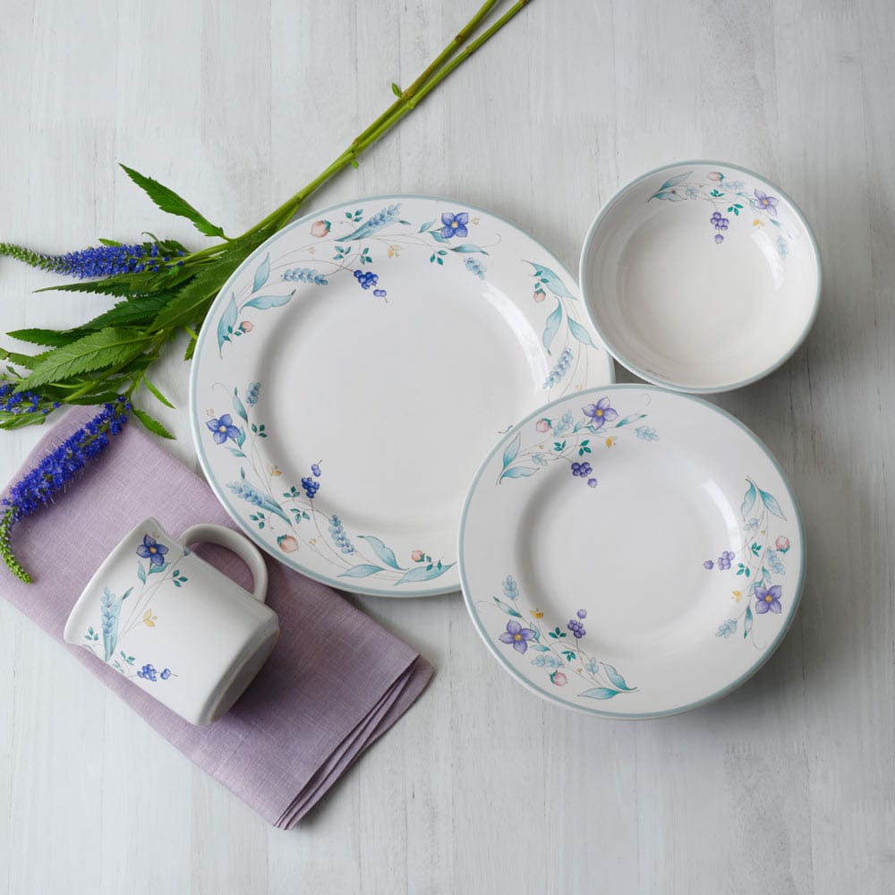 Dishwasher safe dinner bowls showcasing modern aesthetics and practicality.