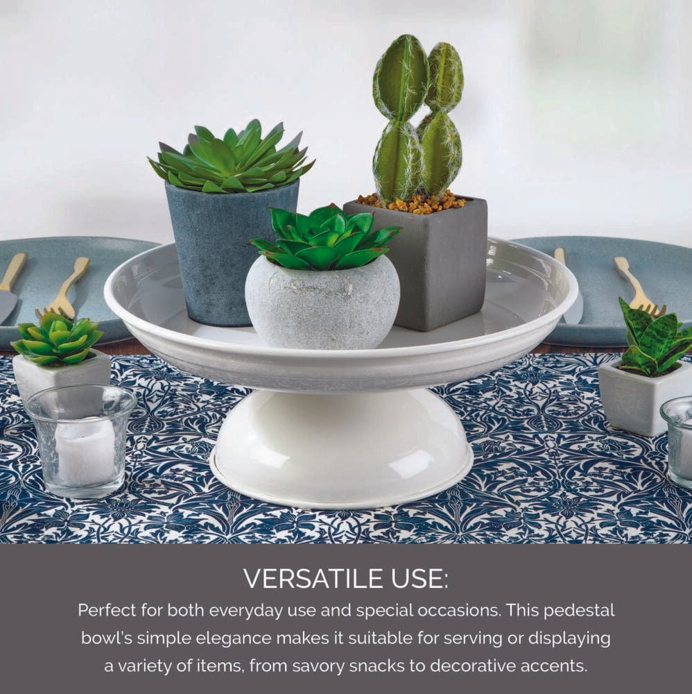 Elegant dessert presentation in a sturdy pedestal bowl