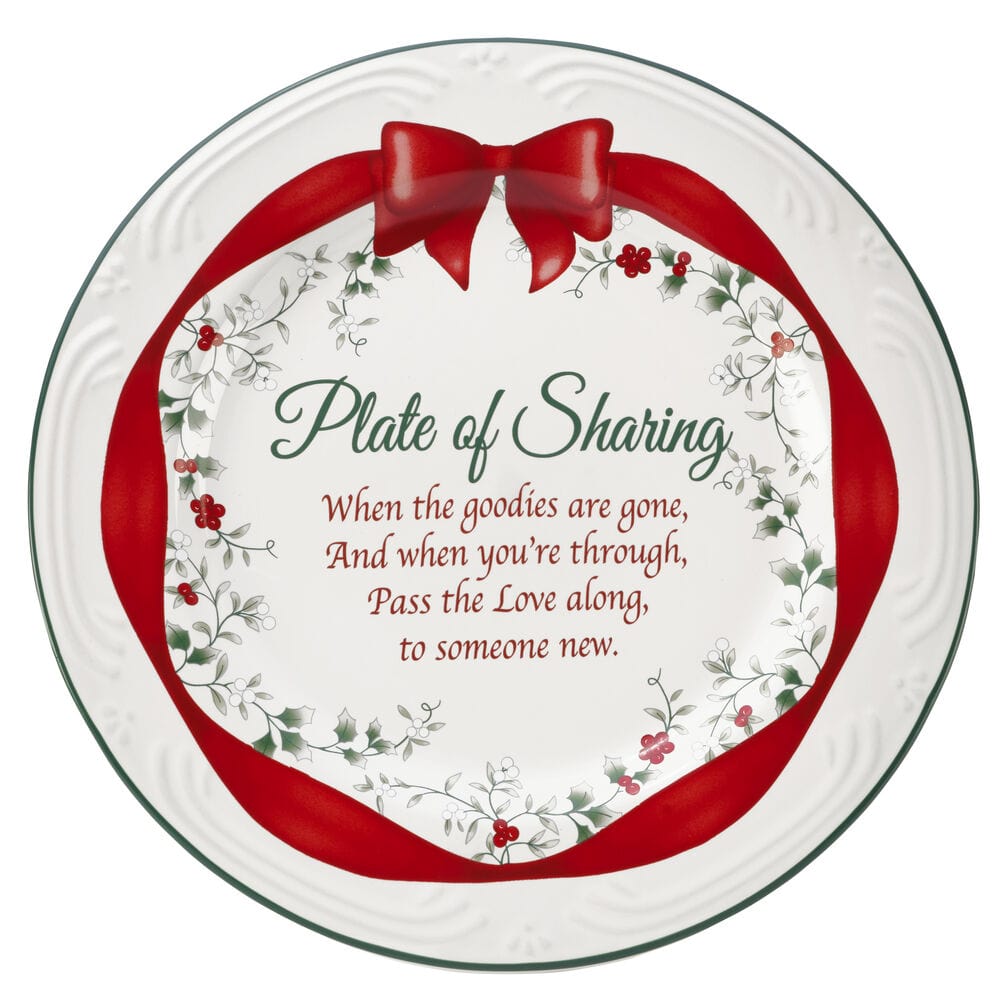 Close-up of Winterberry design on sharing plate