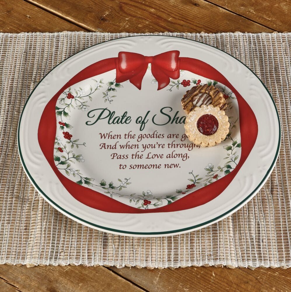 Close-up of Winterberry design on sharing plate