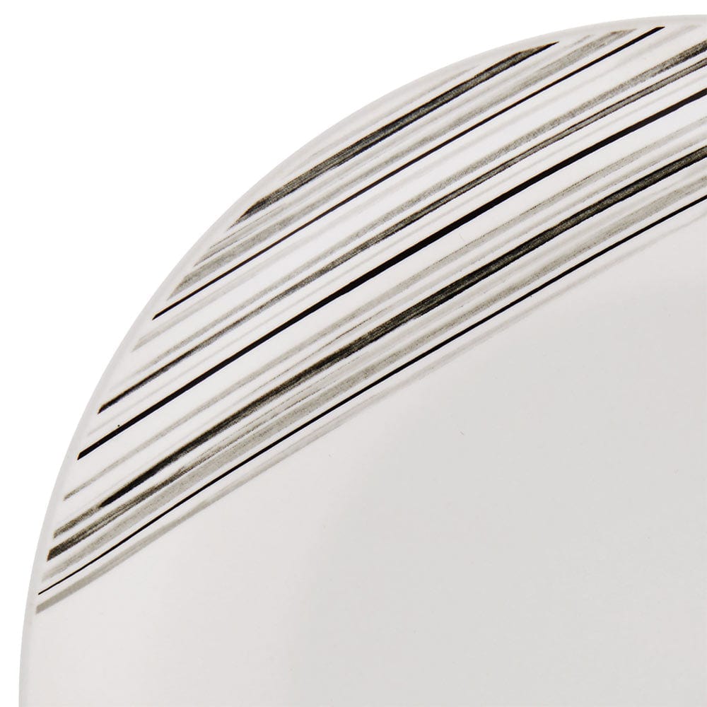 Porcelain dinnerware set for 4 with brushed lines design, perfect for family dining