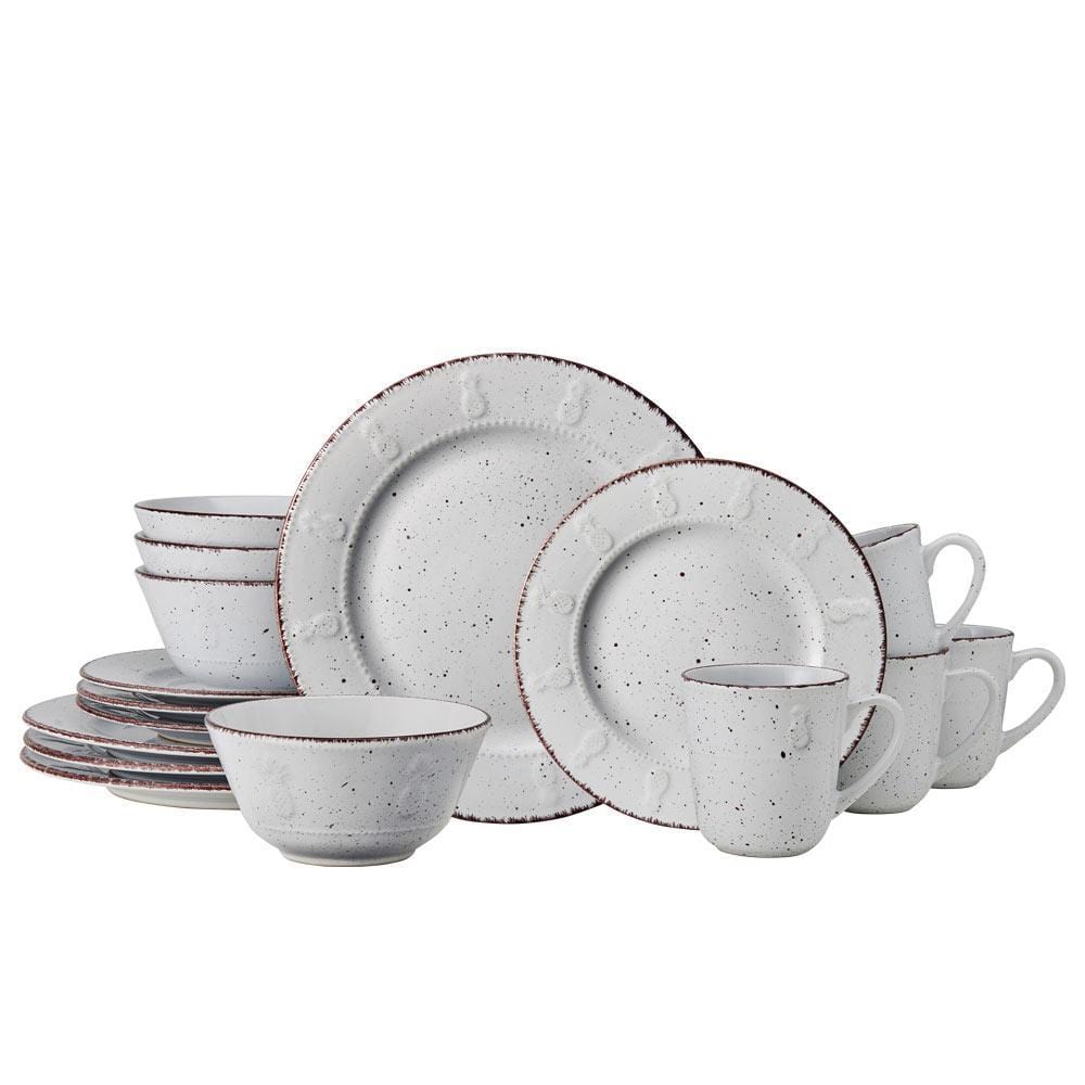 Family setting with the Pineapple 16-piece dinnerware set