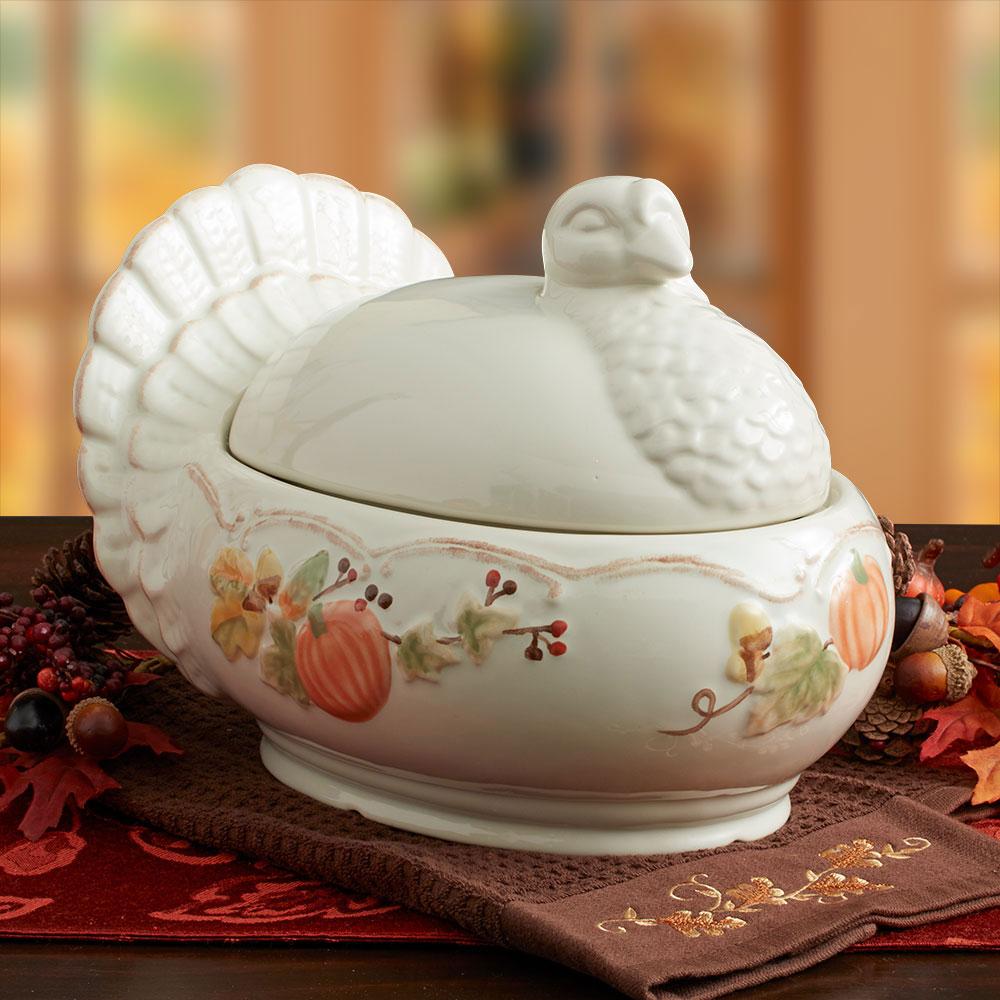 Front view of turkey shaped covered serving dish with lid, perfect for holiday table