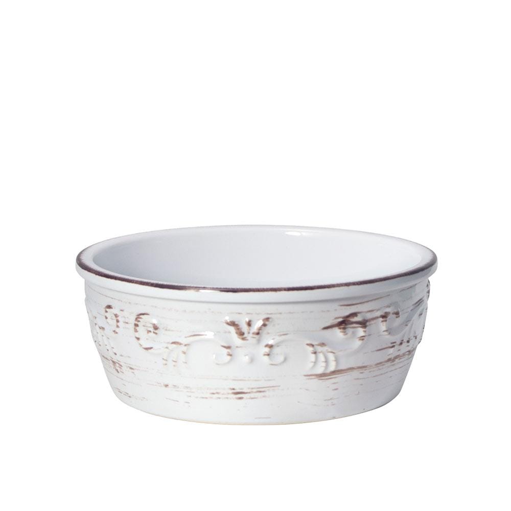 Close-up of silicone seal on the BPA-free kitchen bowl with lid, ensuring freshness