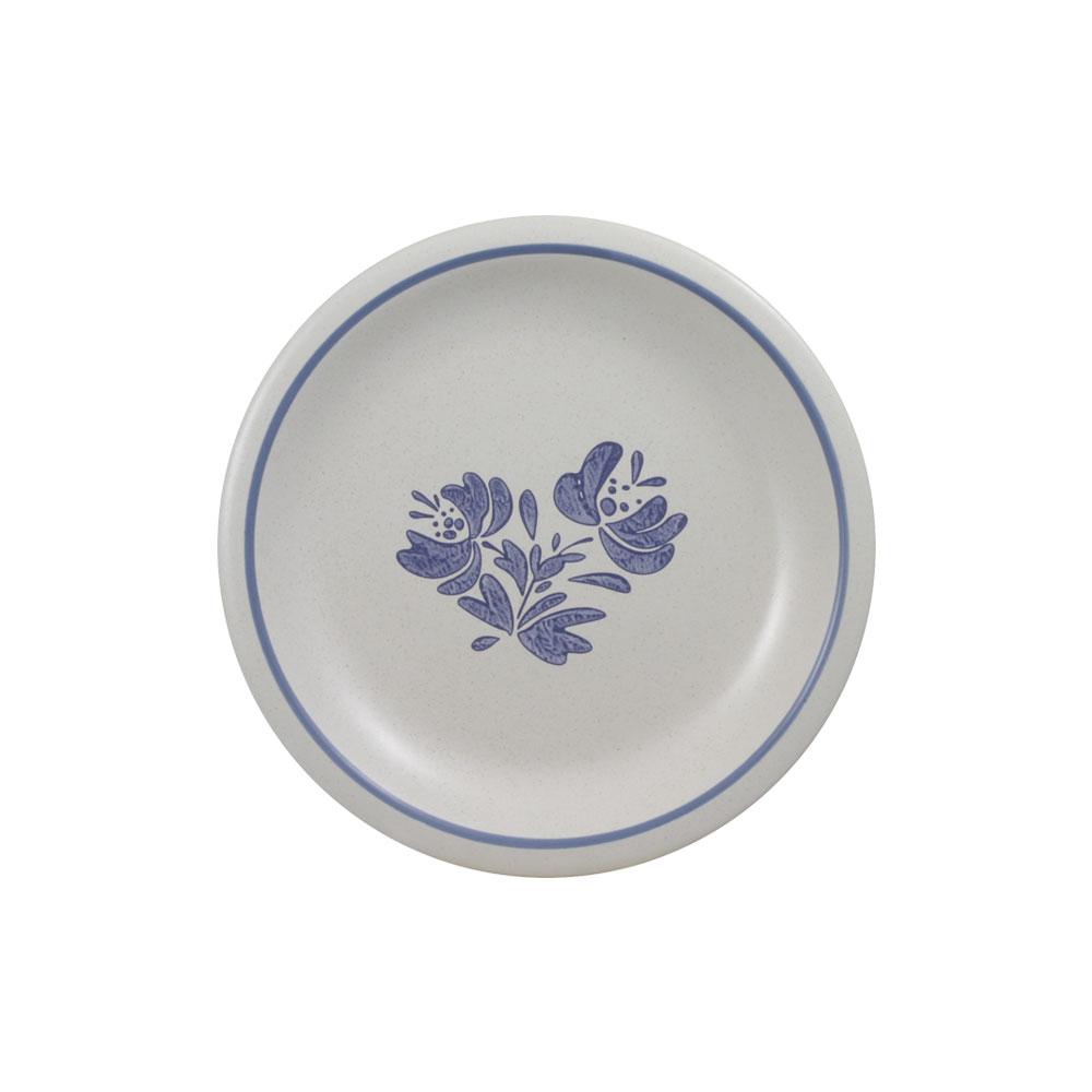 Dessert plate used for serving cakes and pastries at a party